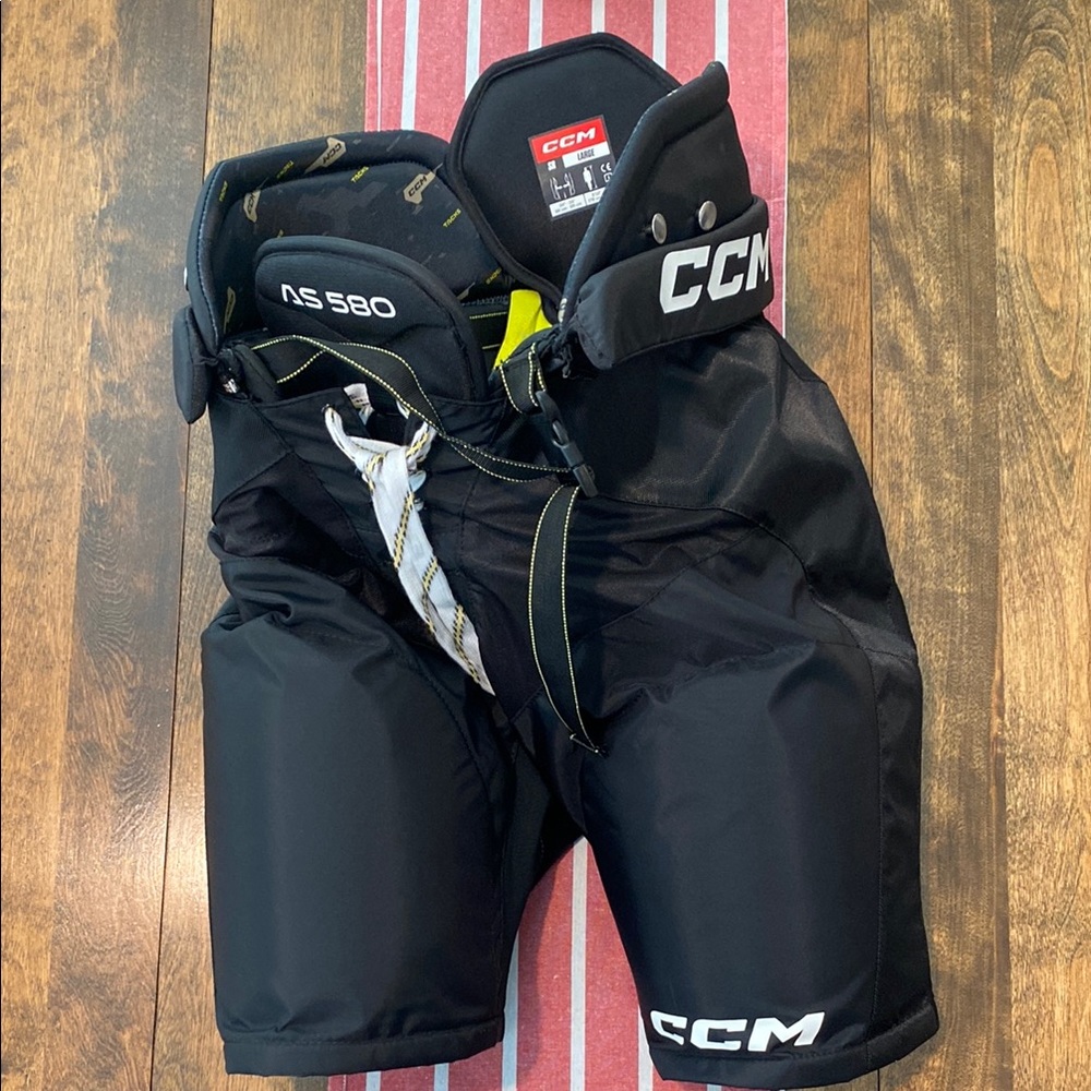 CCM hockey pants